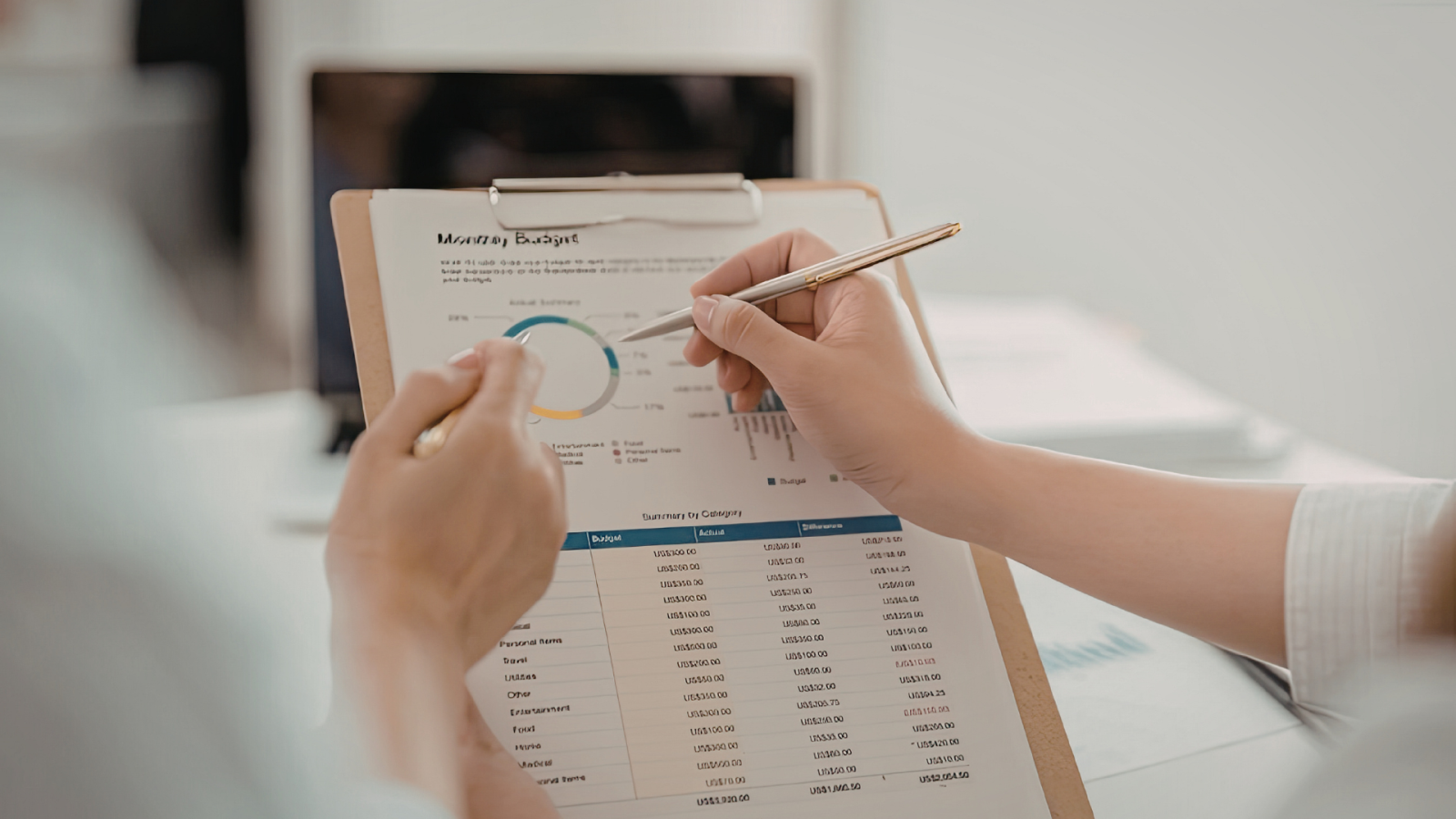 Dùng Excel Hay Phần Mềm Forwarder Hiệu Quả Hơn?